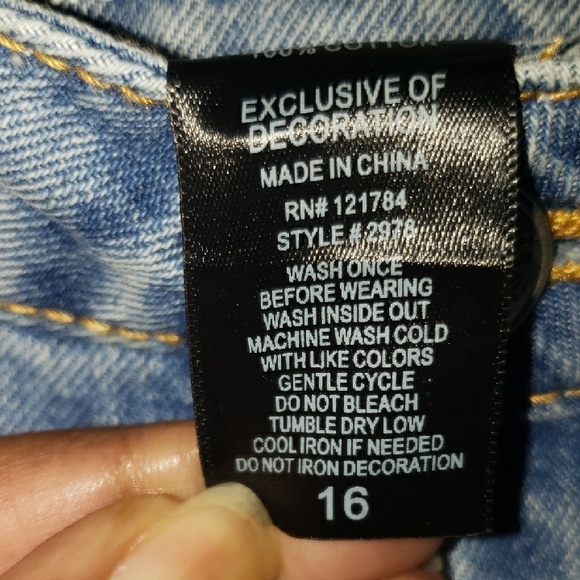 Fashion to Figure Light Blue Distressed Jean Shorts. - Picture 6 of 7